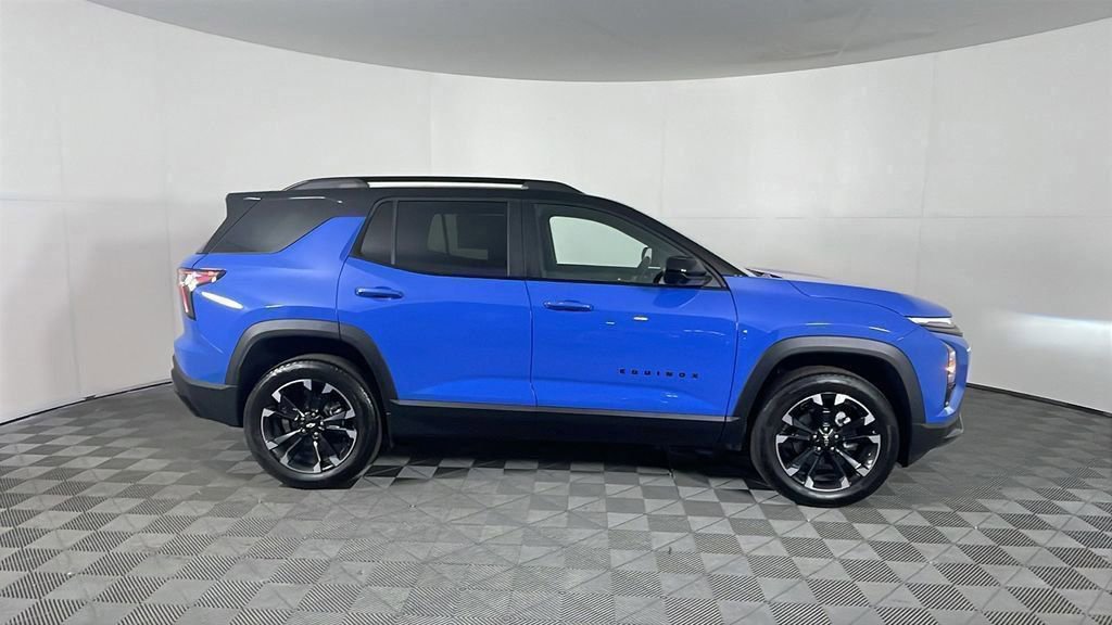 New 2025 Chevrolet Equinox RS w/ Safety and Technology Package image 3