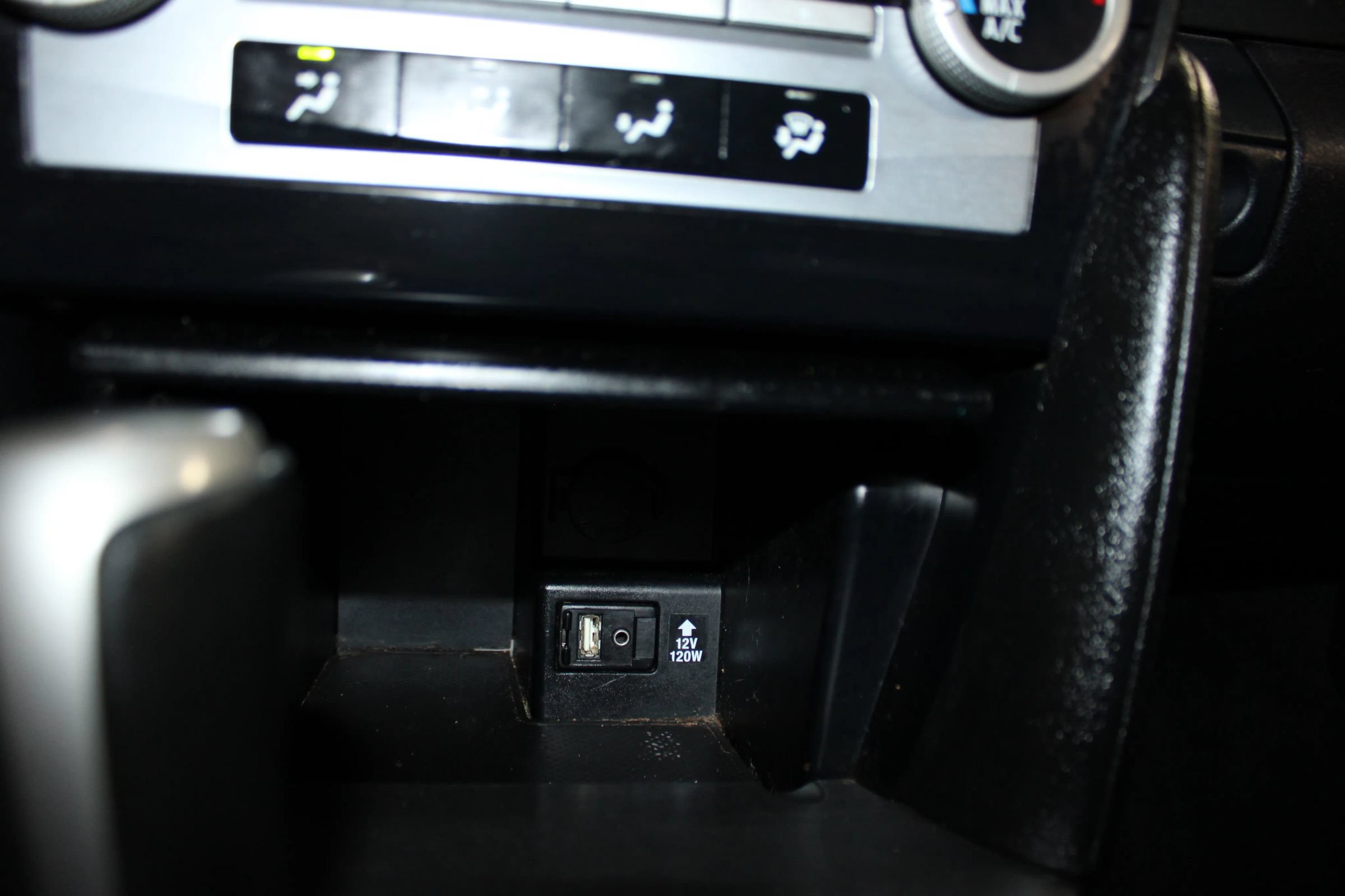 Used 2012 Toyota Camry SE FWD image 17