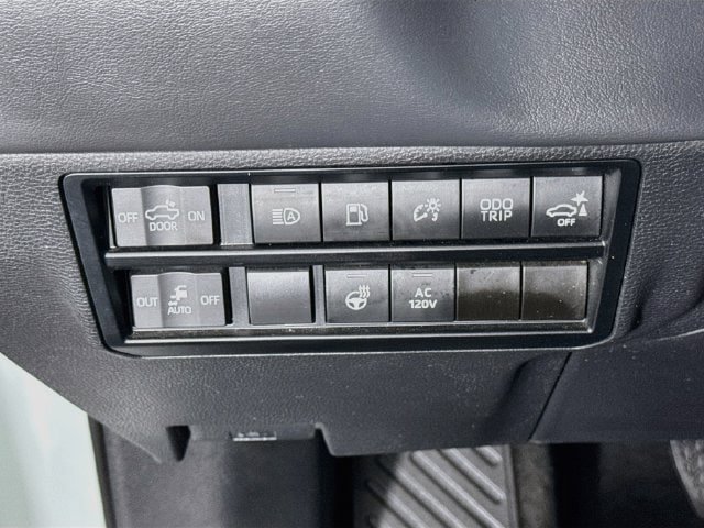 Used 2024 Toyota Tundra Platinum AWD/4WD image 10