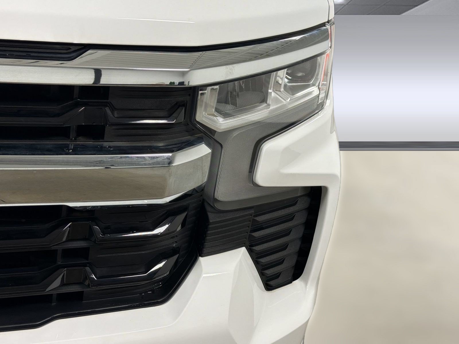 Used 2023 Chevrolet Silverado 1500 LT RWD image 10