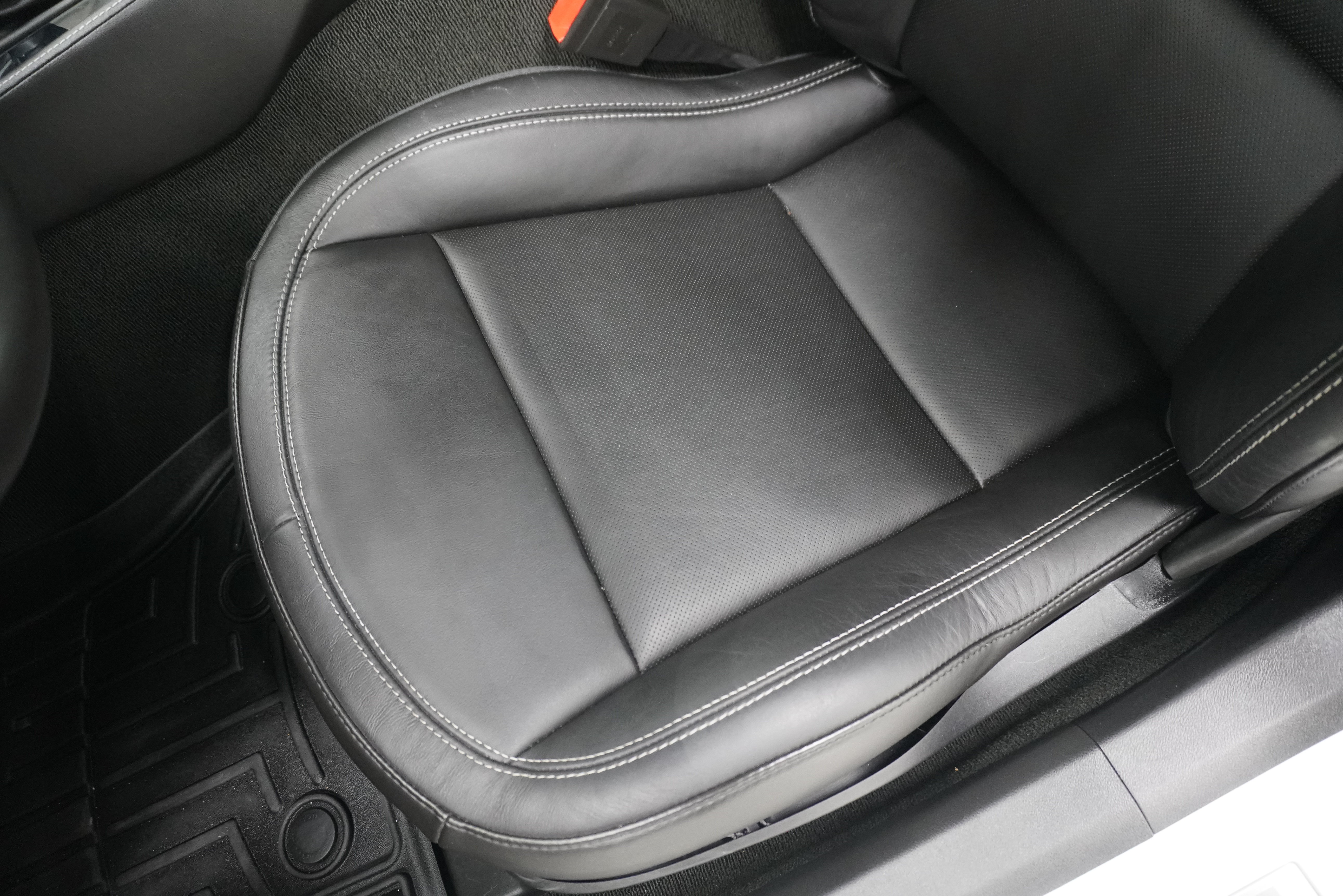 Used 2015 Chevrolet Corvette Stingray Convertible w/ 2LT Preferred Equipment Group RWD image 15