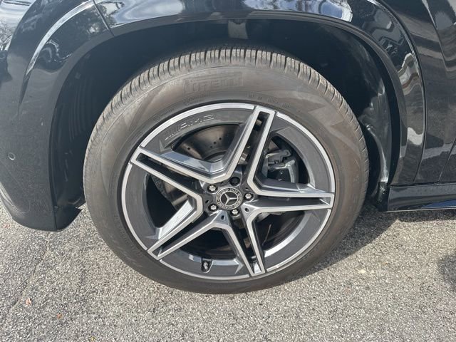 Used 2025 Mercedes-Benz GLS 450 4MATIC image 9