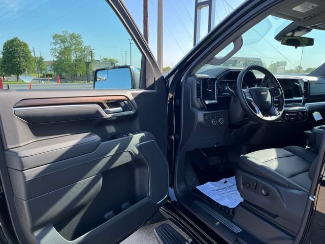 New 2026 Chevrolet Silverado 1500 LT w/ Leather Package AWD/4WD image 9