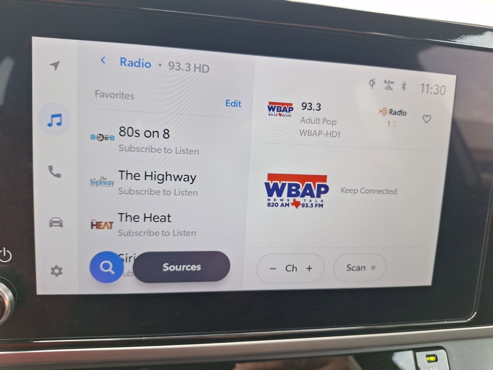 Used 2025 Toyota Camry SE w/ Convenience Package FWD image 24