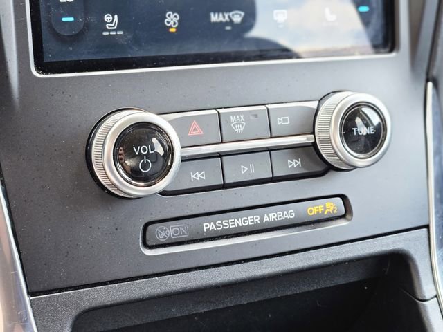 Used 2024 Ford Edge Titanium AWD/4WD image 24