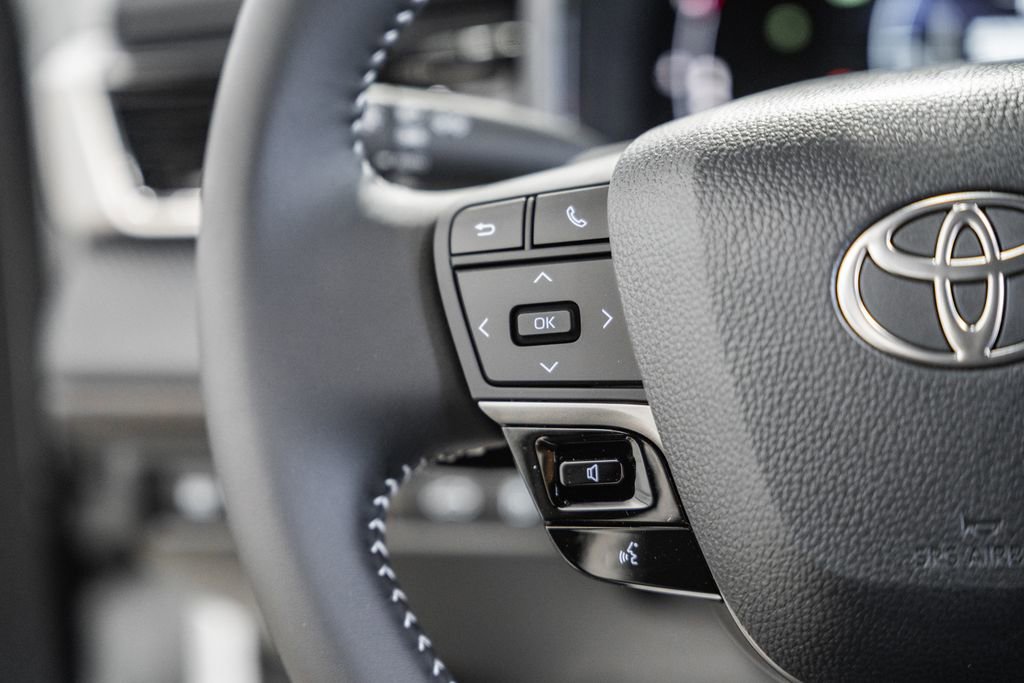 New 2026 Toyota Camry SE image 27