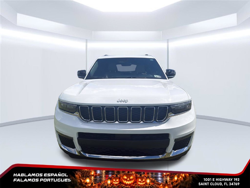 Used 2025 Jeep Grand Cherokee L Limited w/ Trailer Tow Package AWD/4WD image 8