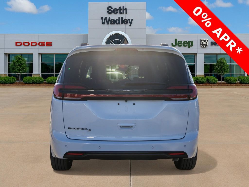 New 2026 Chrysler Pacifica Select w/ S Appearance Package image 6