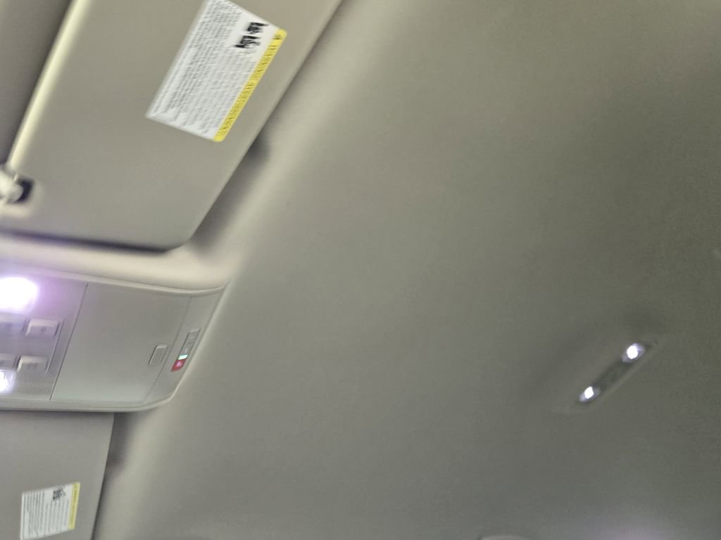 Used 2023 Volkswagen Atlas SE FWD image 27