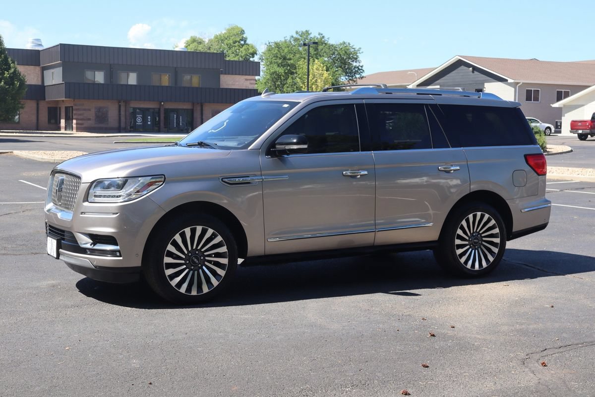 Used 2018 Lincoln Navigator Reserve w/ Technology Package AWD/4WD image 10