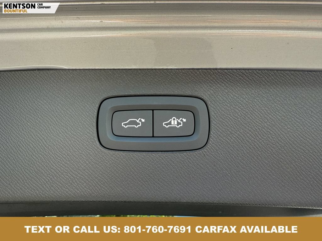 Used 2025 Volvo XC90 B6 Plus AWD/4WD image 32