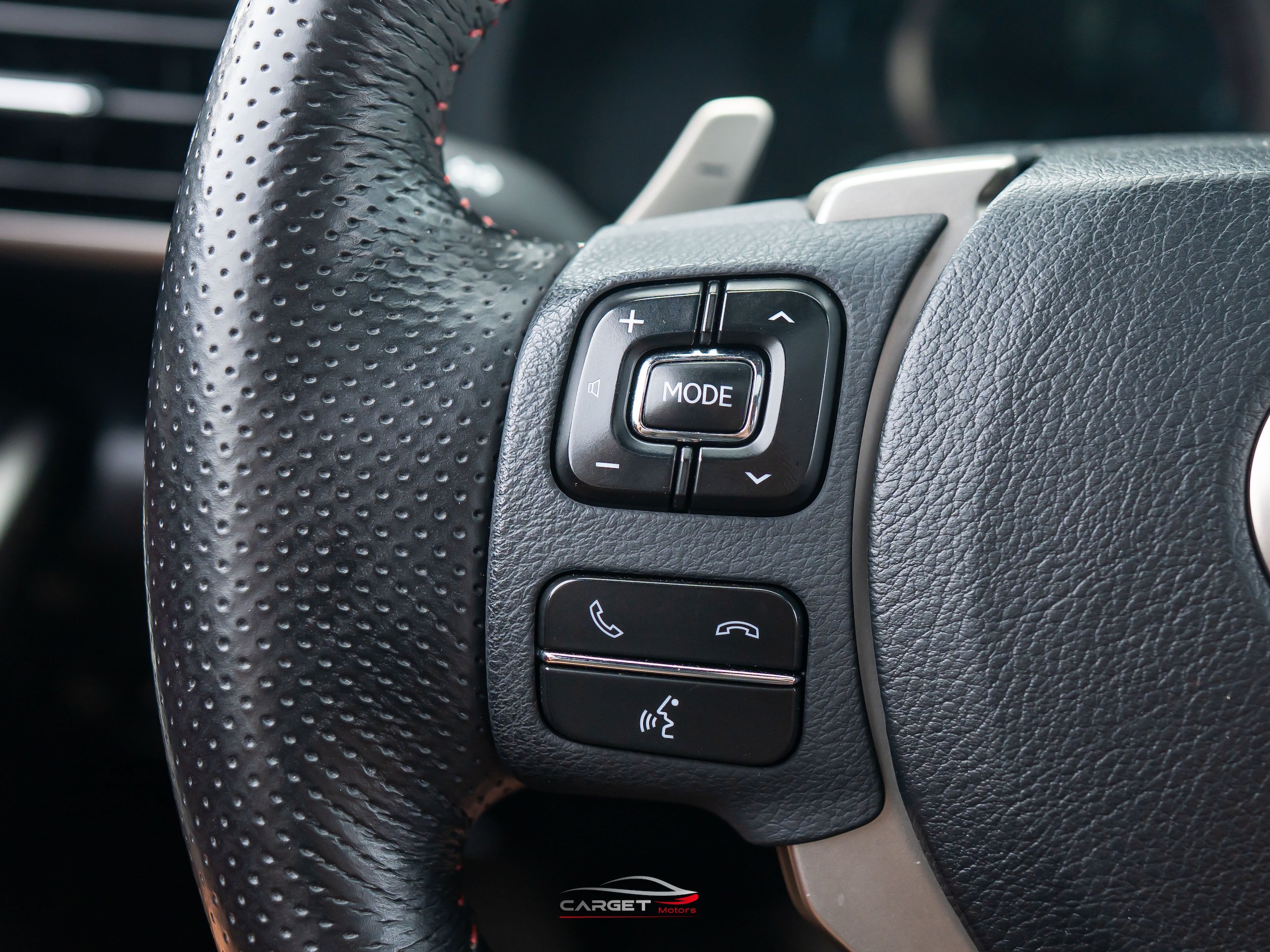 Used 2019 Lexus IS 300 F Sport w/ F Sport Package RWD image 24
