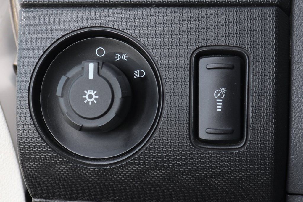 Used 2015 Ford F550 2WD Regular Cab Super Duty image 19