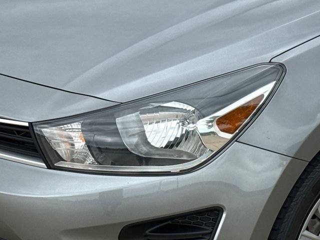 Used 2021 Kia Rio S FWD image 4