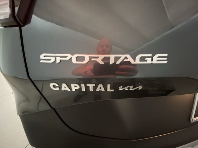 Used 2024 Kia Sportage EX image 26