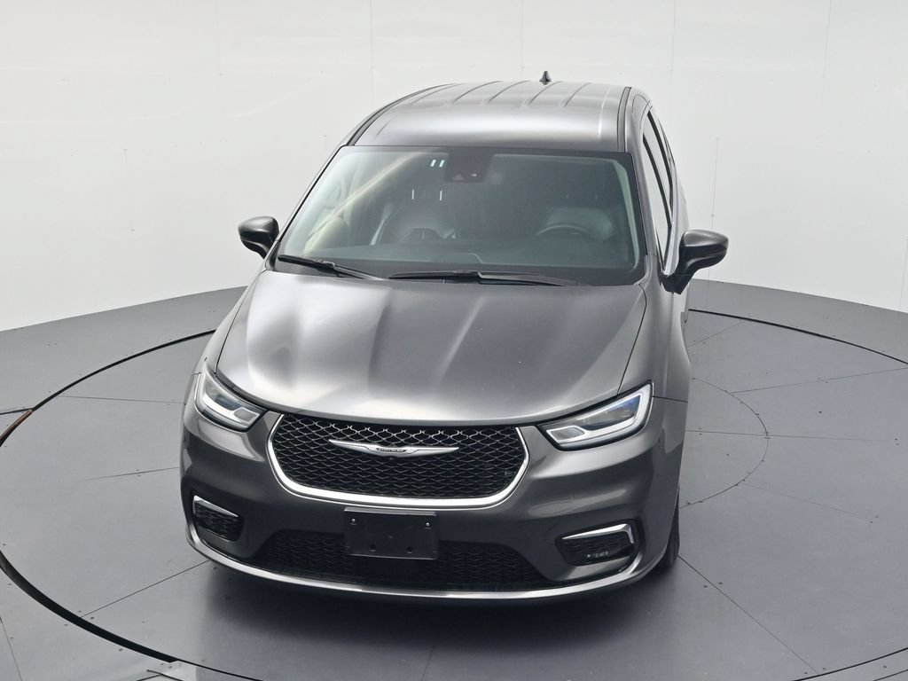 Used 2023 Chrysler Pacifica Touring-L FWD image 33