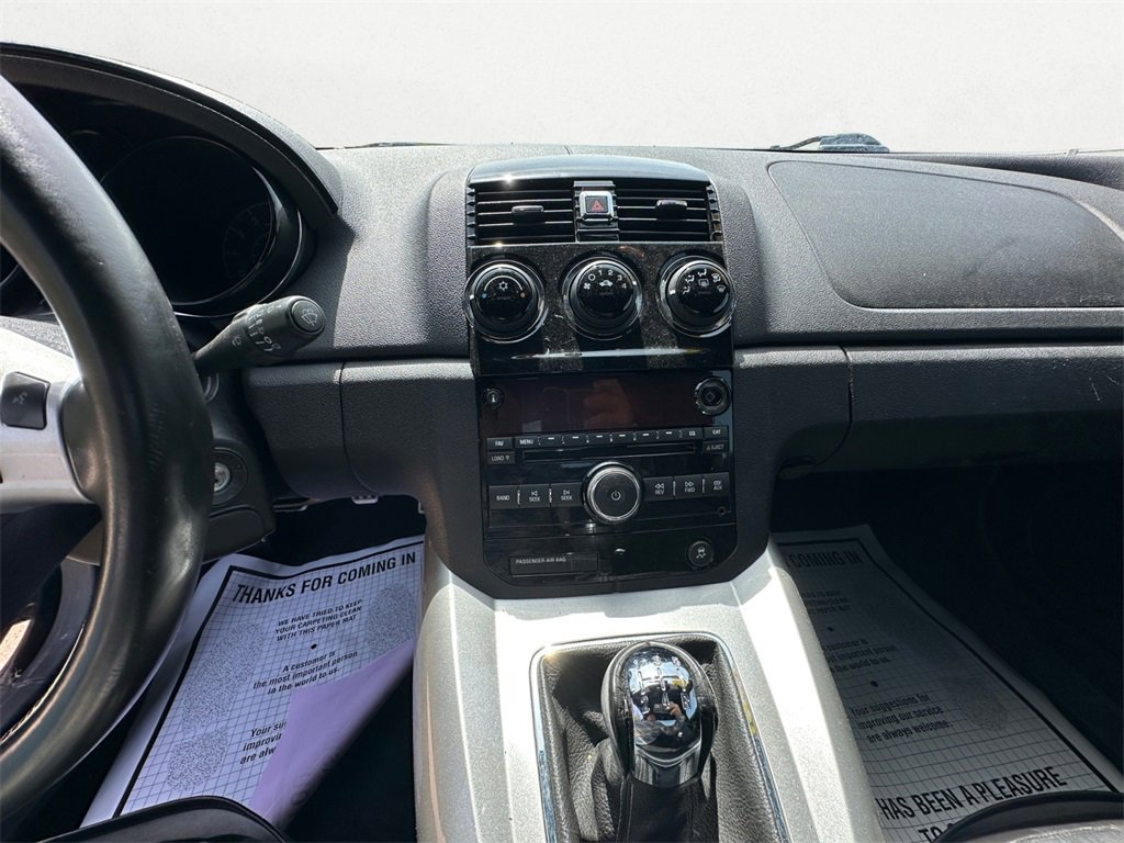 Used 2008 Saturn Sky w/ Weekend Getaway Package image 11