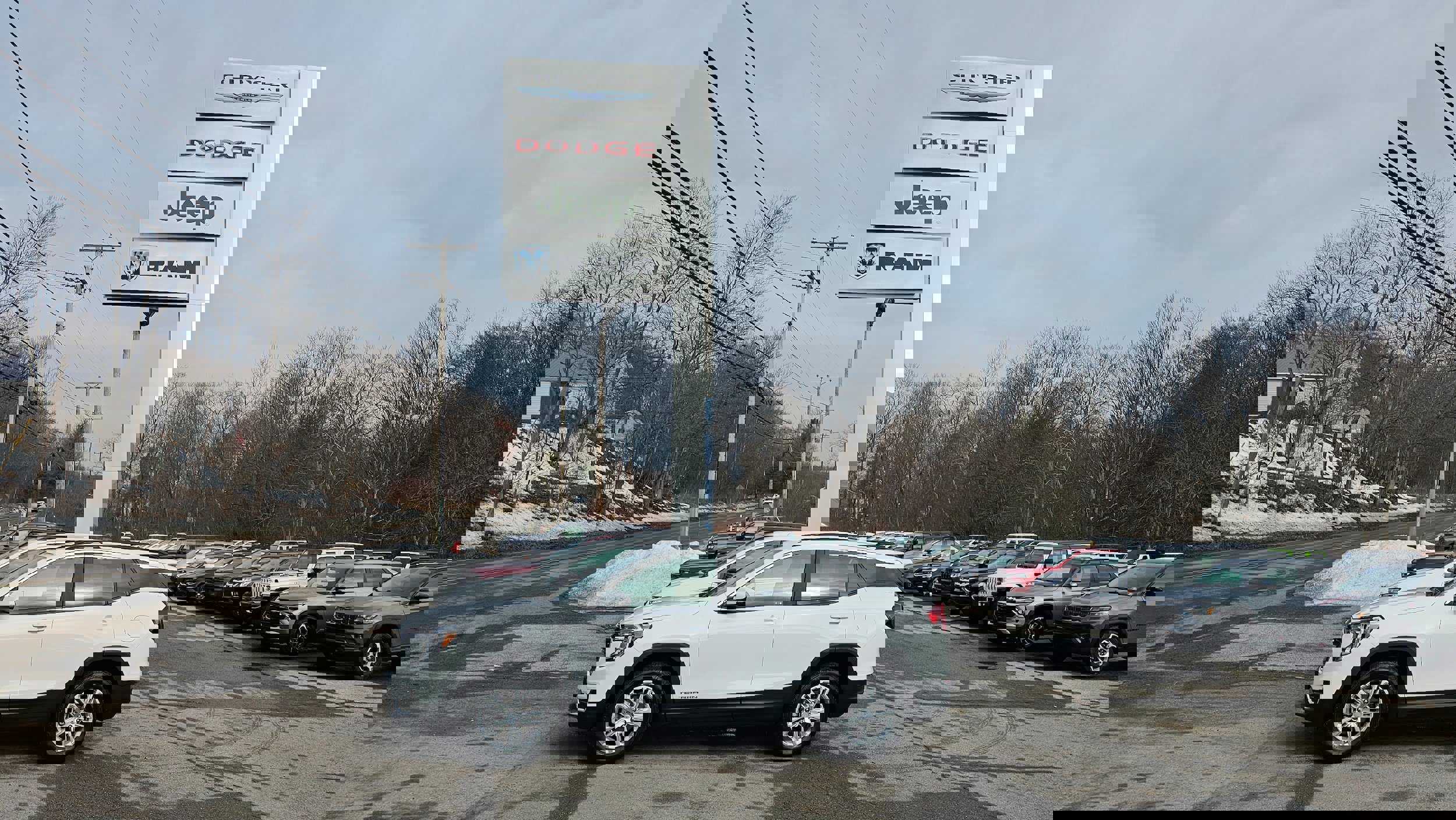 Used 2023 GMC Terrain SLE w/ Driver Convenience Package