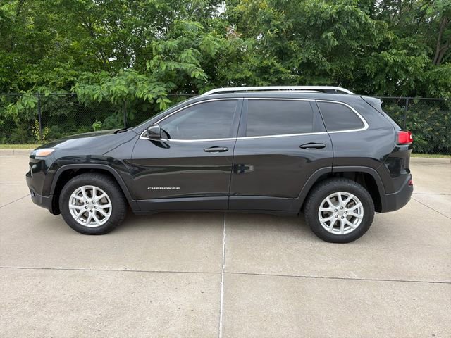 Used 2015 Jeep Cherokee Latitude w/ Comfort/Convenience Group AWD/4WD image 2