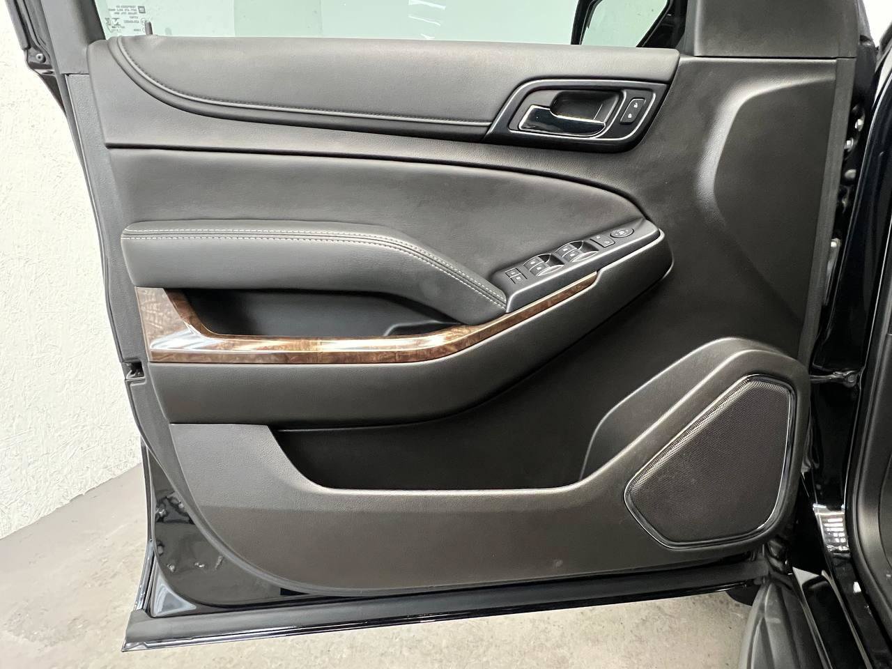Used 2020 Chevrolet Tahoe 4WD image 12