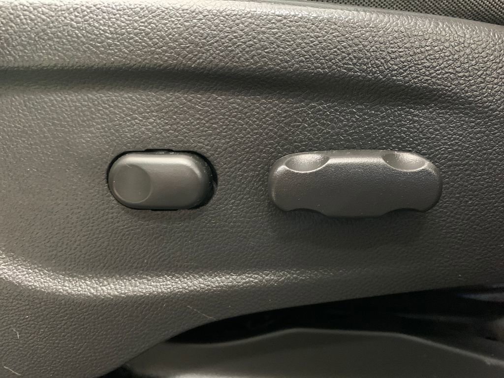 Used 2015 Chevrolet Trax LT w/ LT Sun and Sound Package image 18