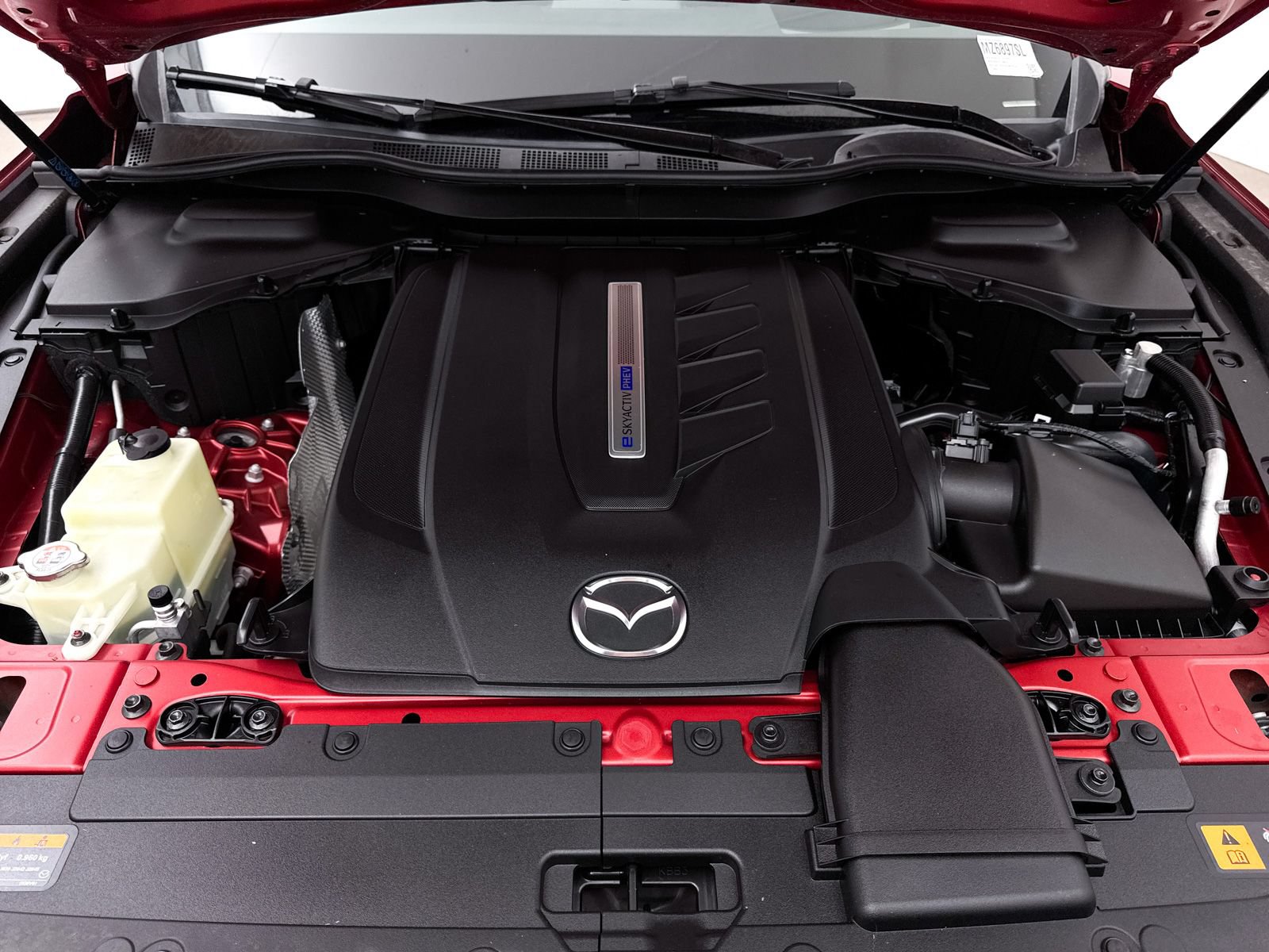 Certified 2025 MAZDA CX-70 Plug-In Hybrid w/ Premium Pkg AWD/4WD image 10