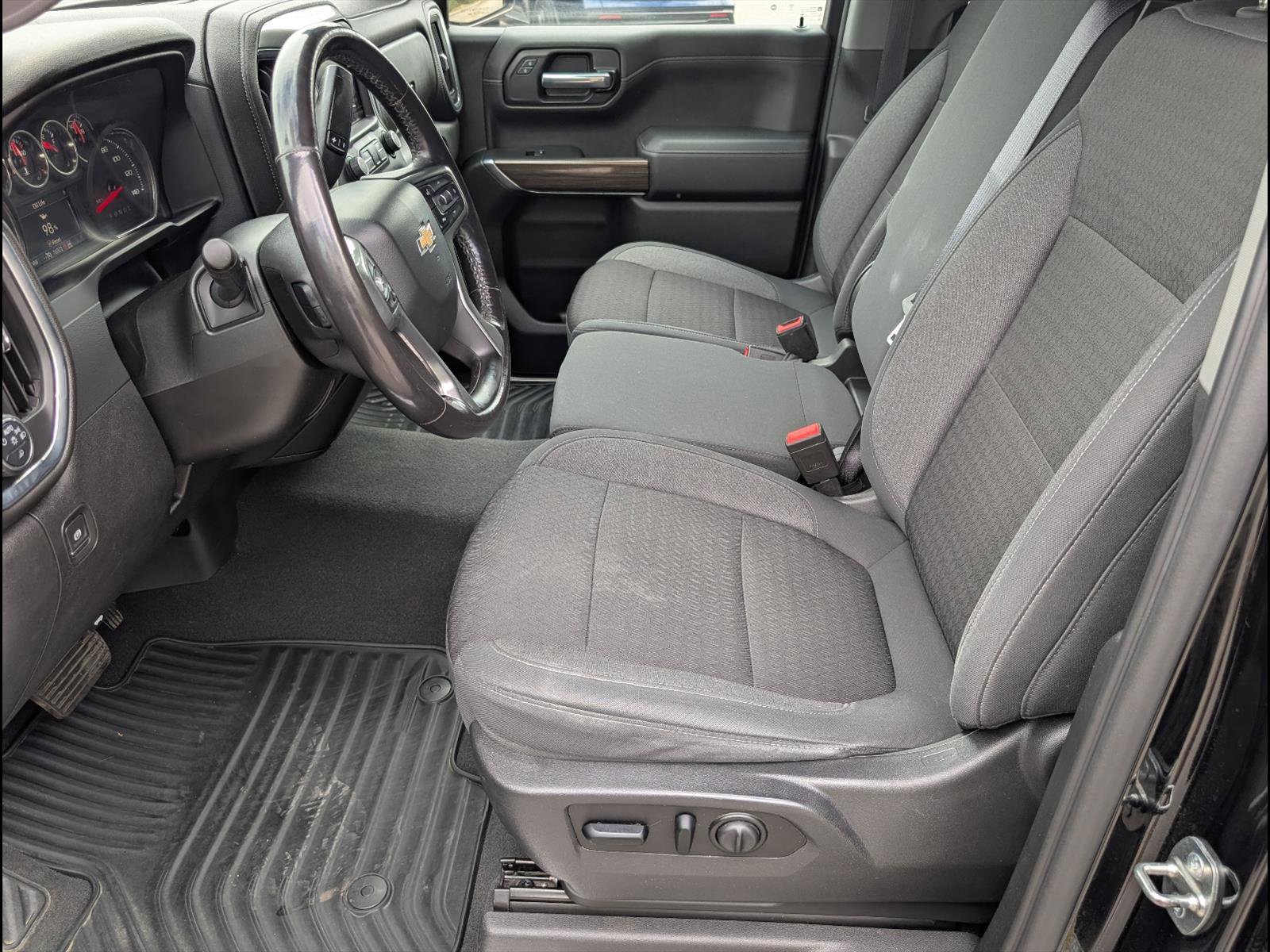 Used 2020 Chevrolet Silverado 1500 LT w/ All-Star Edition image 15