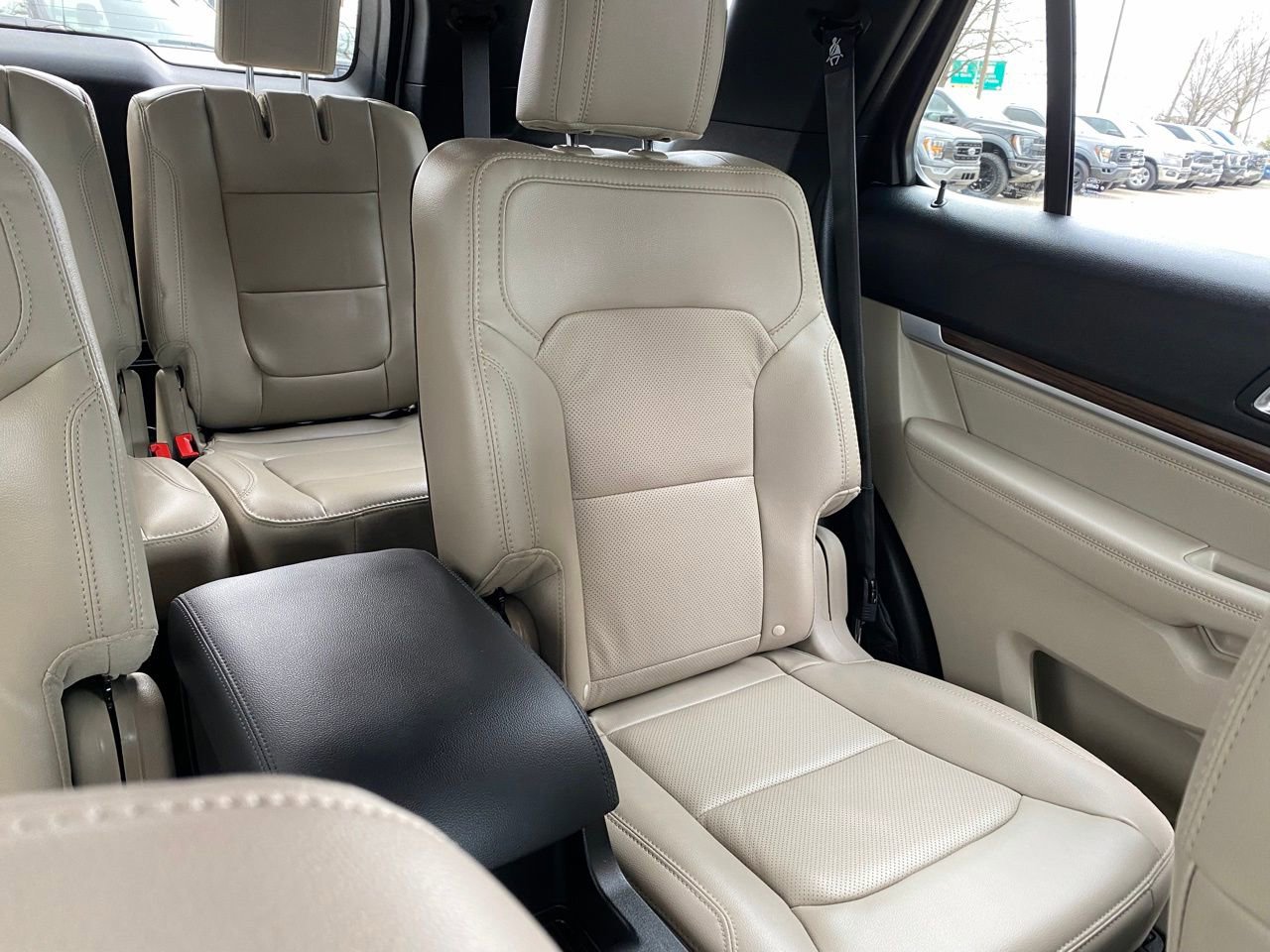 Used 2018 Ford Explorer Limited w/ Equipment Group 301A image 23