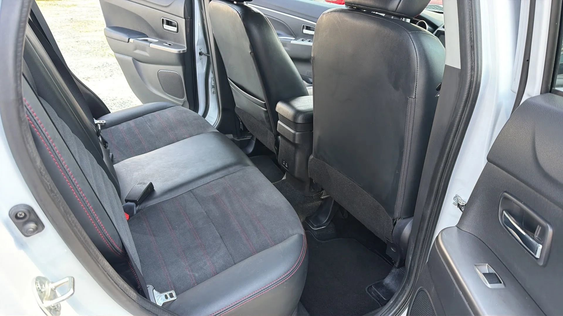 Used 2022 Mitsubishi Outlander Sport SE image 26