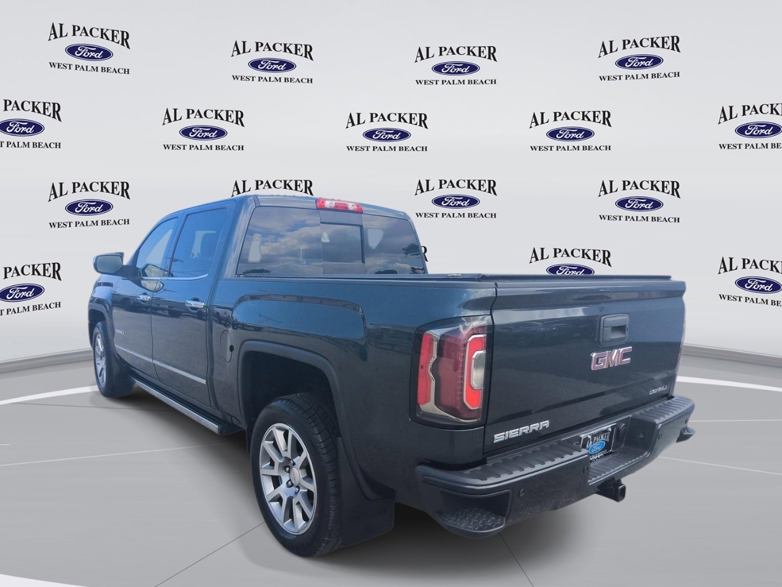 Used 2017 GMC Sierra 1500 Denali w/ Denali Ultimate Package AWD/4WD image 4