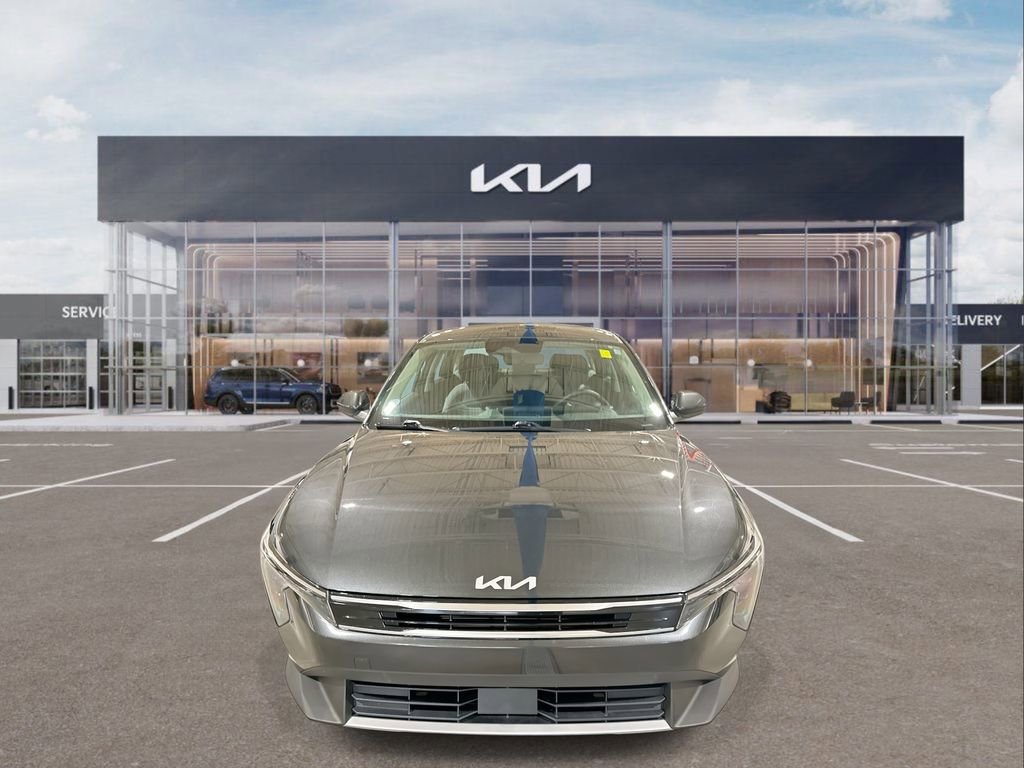Used 2025 Kia K4 EX image 3