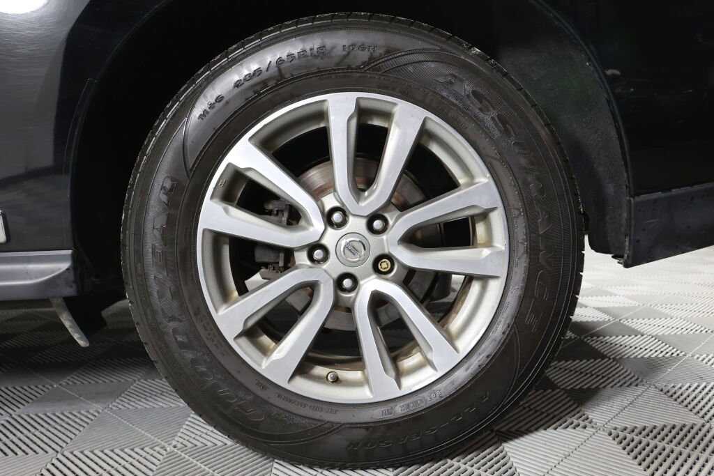 Used 2014 Nissan Pathfinder SL image 8