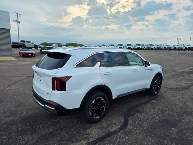 Used 2025 Kia Sorento S AWD/4WD image 7