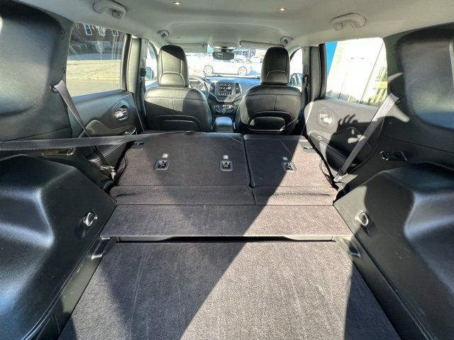 Used 2023 Jeep Cherokee Altitude Lux image 39