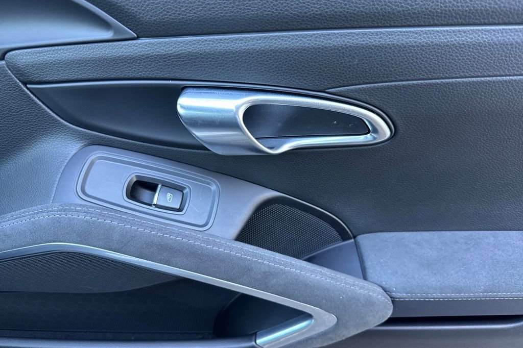 Used 2023 Porsche 718 Cayman GTS image 18