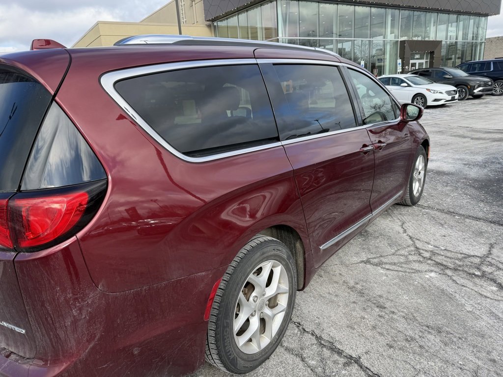 Used 2020 Chrysler Pacifica Limited w/ Advanced Safetytec Group image 4