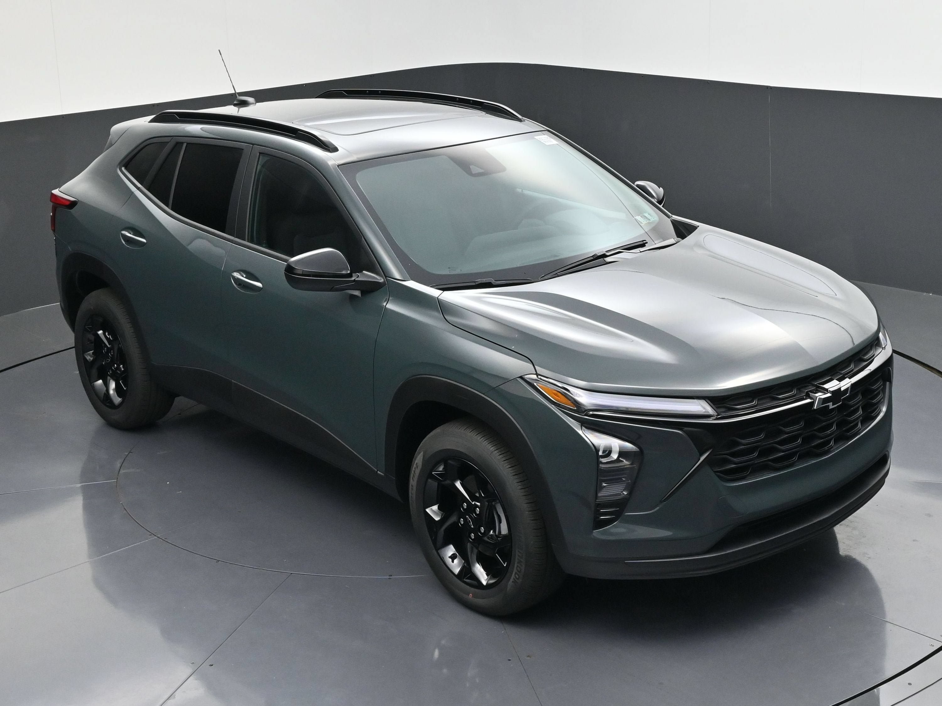 New 2026 Chevrolet Trax LT w/ Sunroof Package FWD image 47