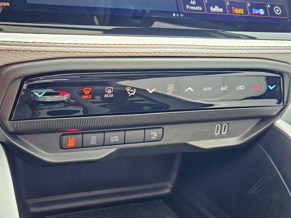 New 2026 Jeep Cherokee Limited image 25