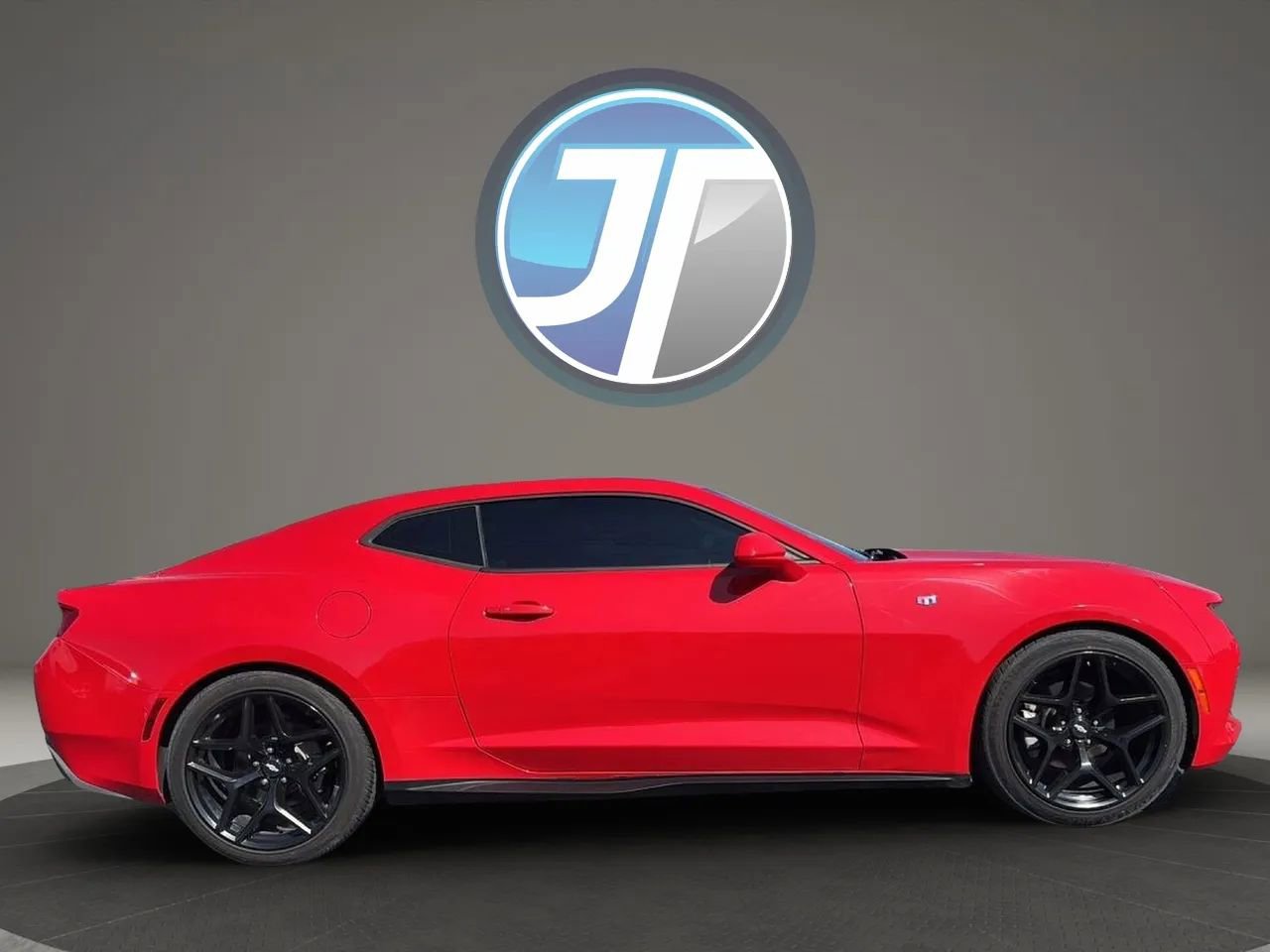 Used 2016 Chevrolet Camaro LT RWD image 7