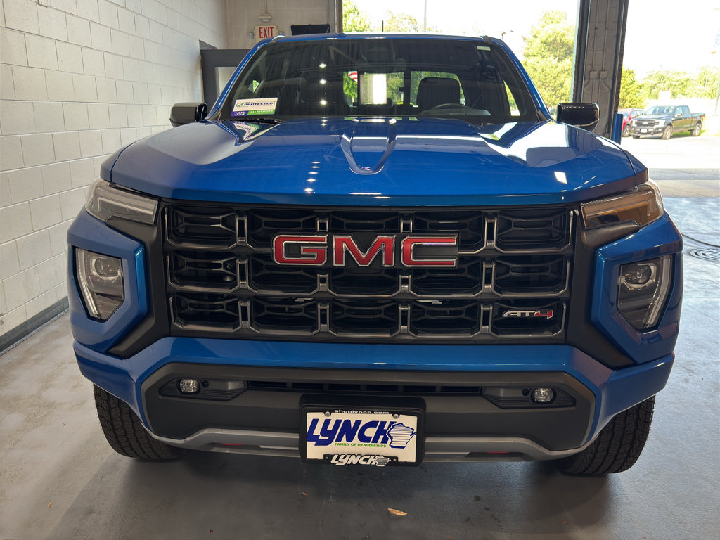 Used 2023 GMC Canyon AT4 w/ AT4 Premium Package AWD/4WD image 8