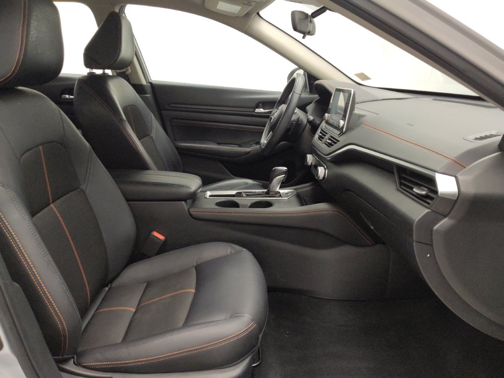 Used 2020 Nissan Altima 2.5 SR w/ Premium Package FWD image 21
