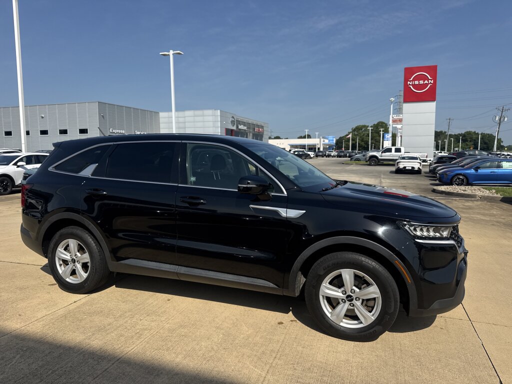 Used 2022 Kia Sorento LX FWD image 8