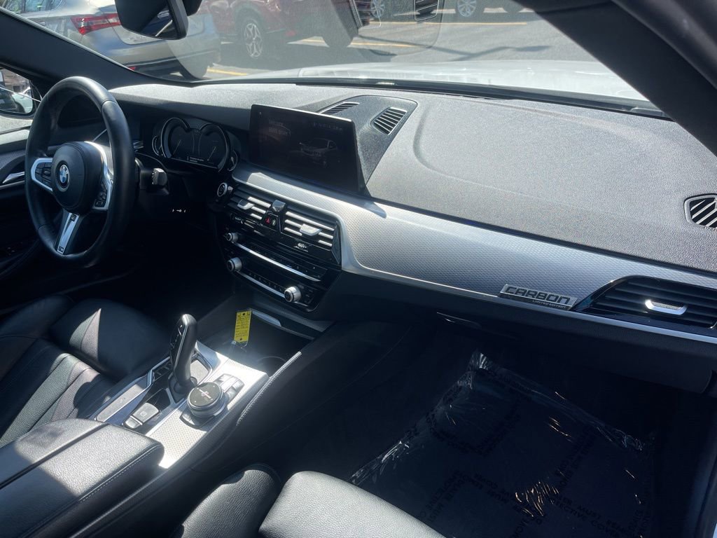 Used 2019 BMW 530i xDrive w/ M Sport Package image 12