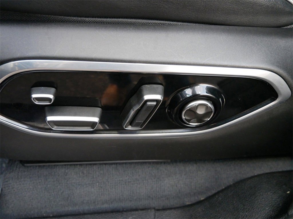 Used 2022 Jeep Grand Cherokee Summit w/ Advanced Protech Group IV image 16