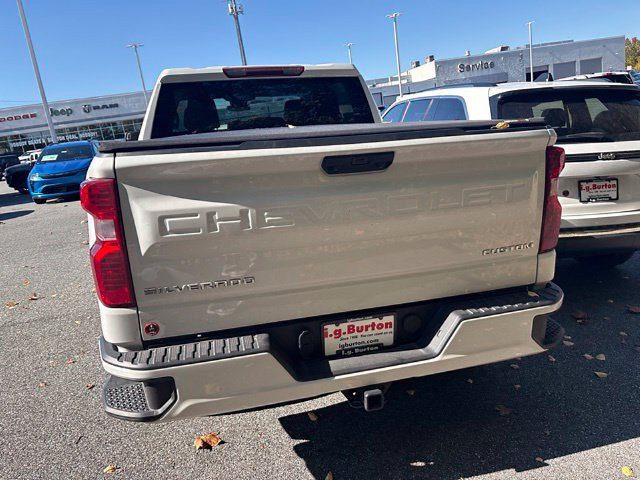 Used 2022 Chevrolet Silverado 1500 Custom AWD/4WD image 11