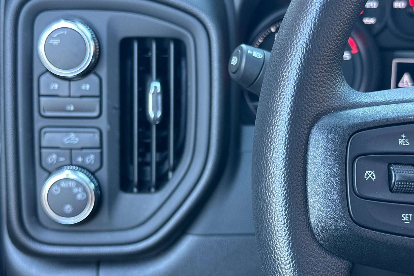 Used 2024 GMC Sierra 2500 Pro image 29