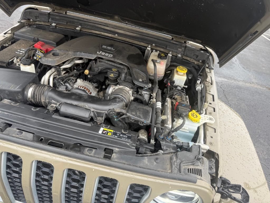 Certified 2020 Jeep Gladiator Overland AWD/4WD image 69