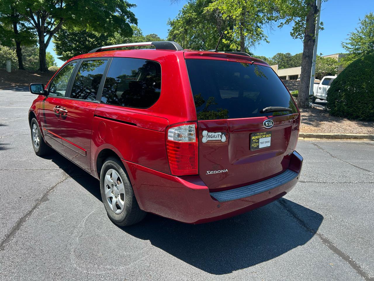 Used 2009 Kia Sedona LX w/ PWR Pkg FWD image 3