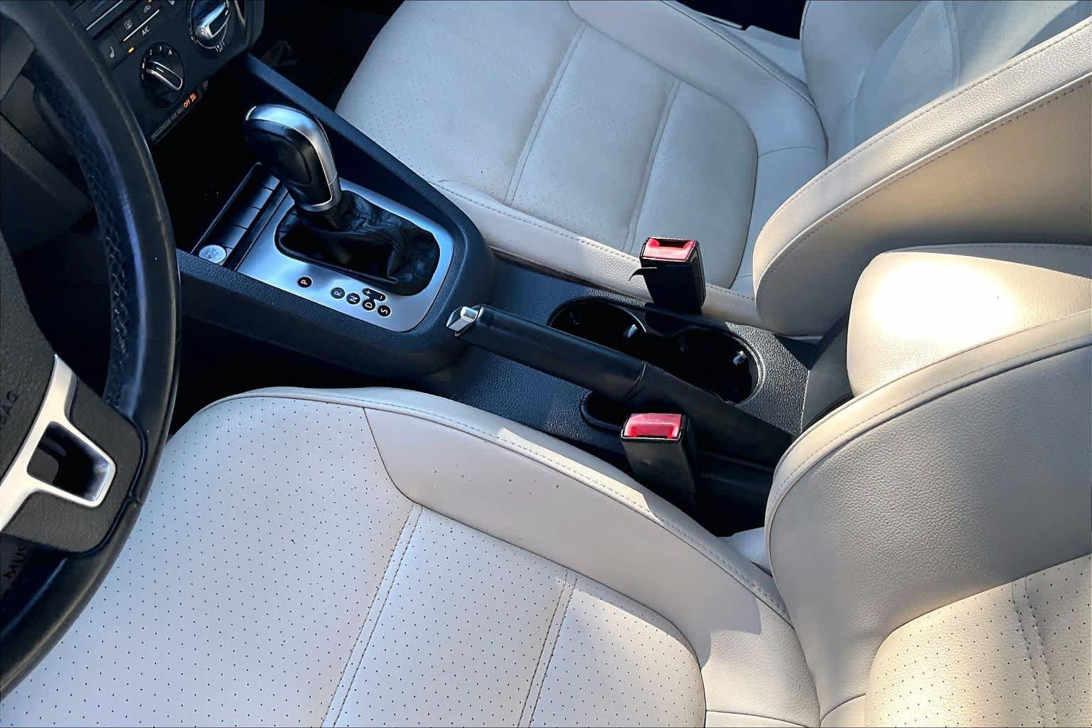 Used 2014 Volkswagen Jetta SE FWD image 17