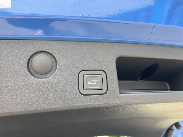 New 2026 Chevrolet Equinox RS w/ LPO, Floor Liner Package image 7